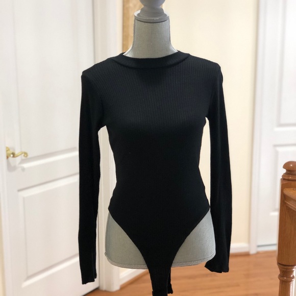 Fashion Nova Tops - Long sleeve bodysuit (M)